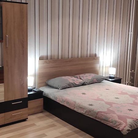 Apartament Kostov Sliven Lägenhet Exteriör bild